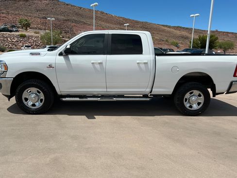 Used 2020 RAM 2500 Big Horn AWD/4WD image 2