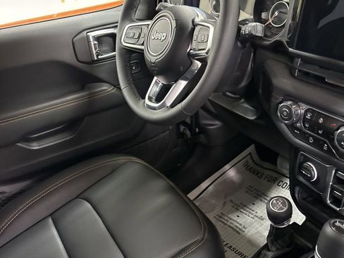 New 2025 Jeep Wrangler Unlimited Sahara AWD/4WD image 30