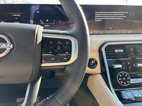 Used 2025 Nissan Armada Platinum image 17