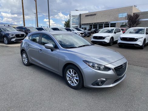 Used 2015 MAZDA MAZDA3 i Touring FWD image 2