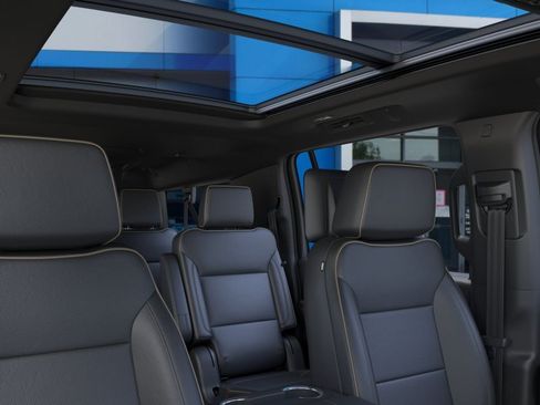 New 2026 Chevrolet Suburban Premier AWD/4WD image 24