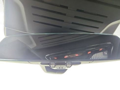 Used 2024 BMW X7 xDrive40i w/ Executive Package image 57