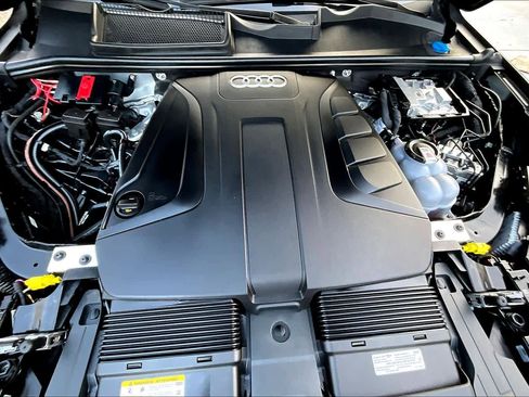 Used 2025 Audi Q7 2.0T Premium w/ Convenience Plus Package image 30