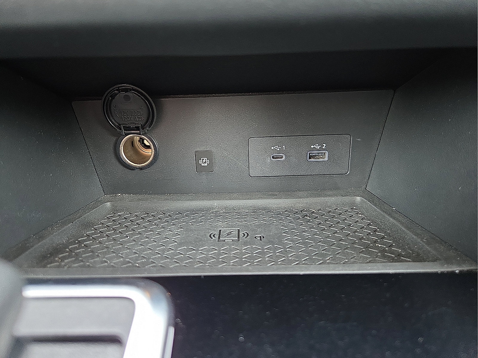 Used 2024 Nissan Pathfinder SL AWD/4WD image 18