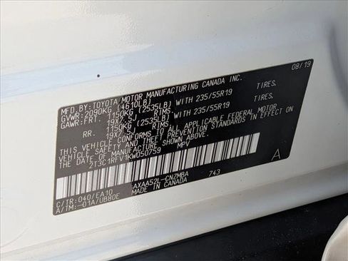 Used 2019 Toyota RAV4 XLE Premium w/ Cold Weather Package FWD image 23