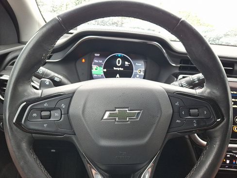 Used 2023 Chevrolet Bolt EUV LT w/ Convenience Package FWD image 18