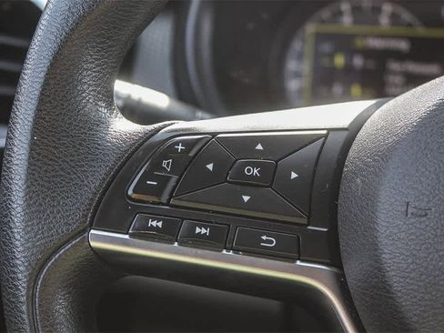 Used 2024 Nissan Kicks SV image 29