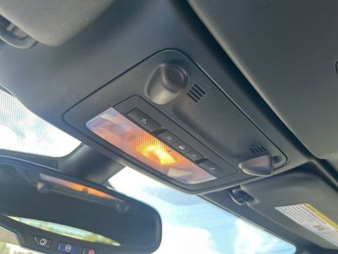 Used 2016 Buick Cascada Premium image 37