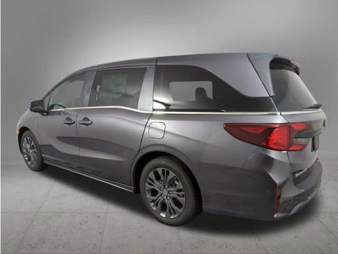 New 2026 Honda Odyssey Touring image 2