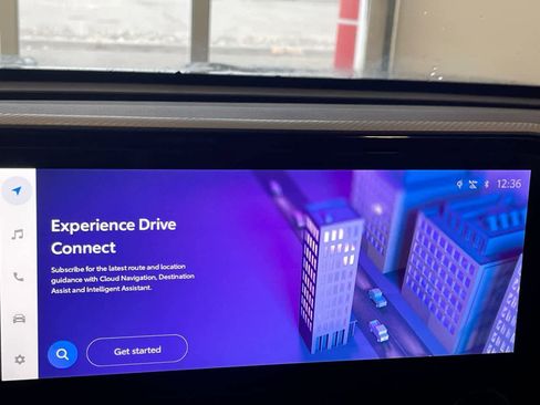 Used 2024 Toyota Highlander Platinum image 18