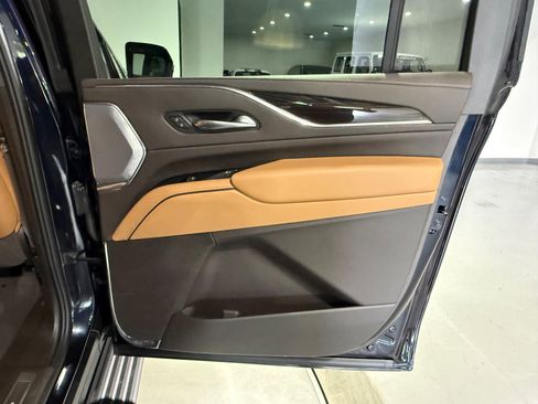 Used 2022 Cadillac Escalade ESV Sport w/ Touring Package AWD/4WD image 46
