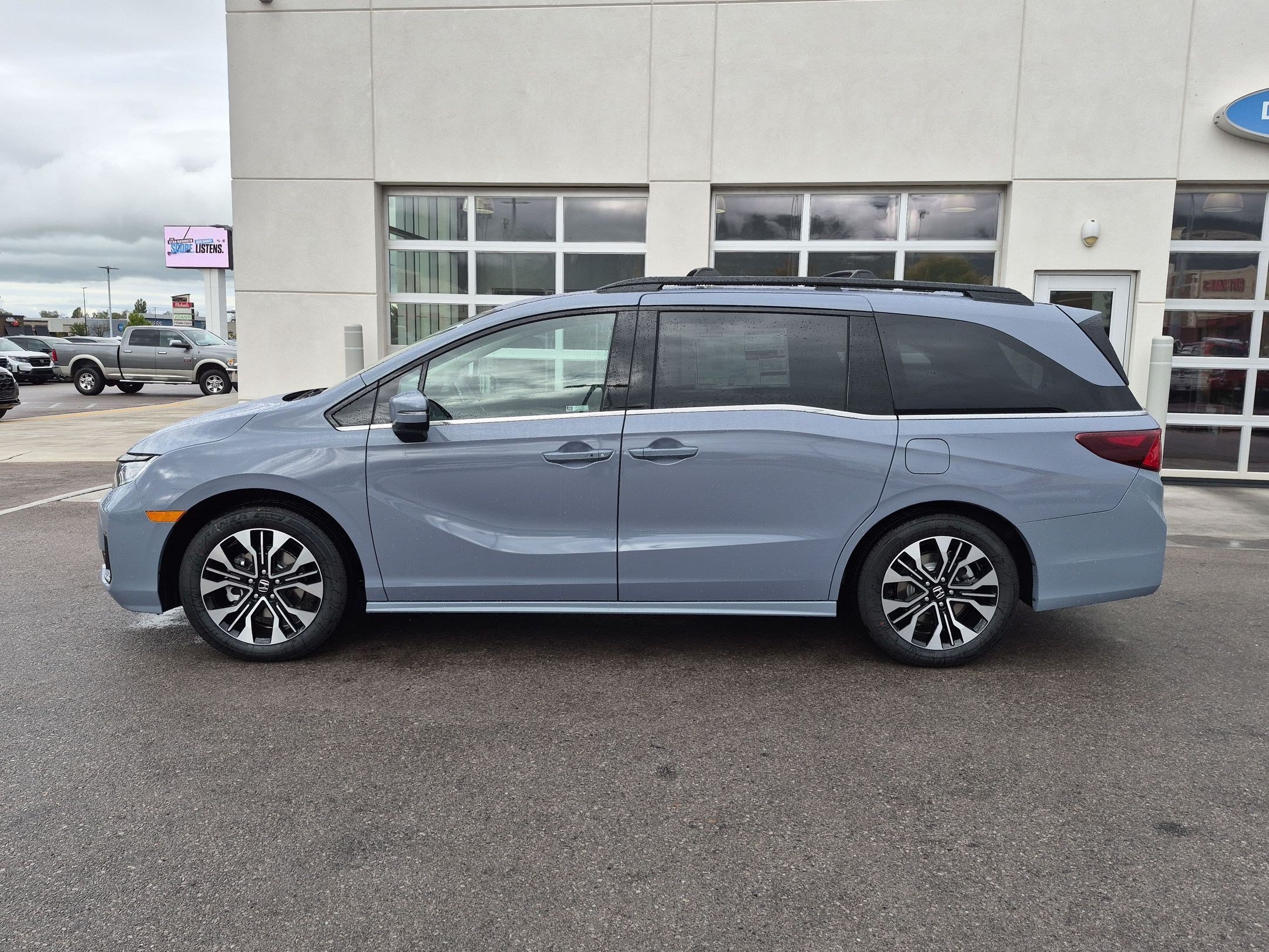 New 2027 Honda Odyssey Elite image 8
