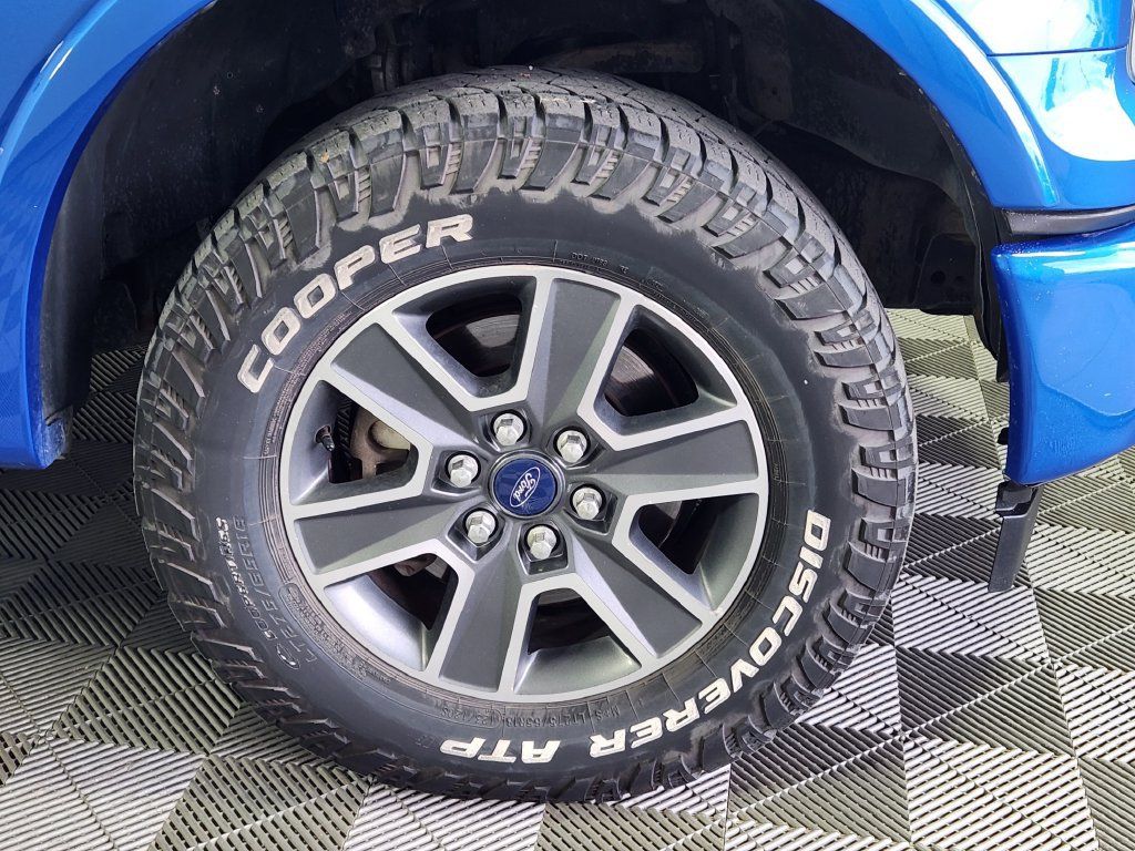 Used 2015 Ford F150 XLT w/ Equipment Group 301A Mid AWD/4WD image 9