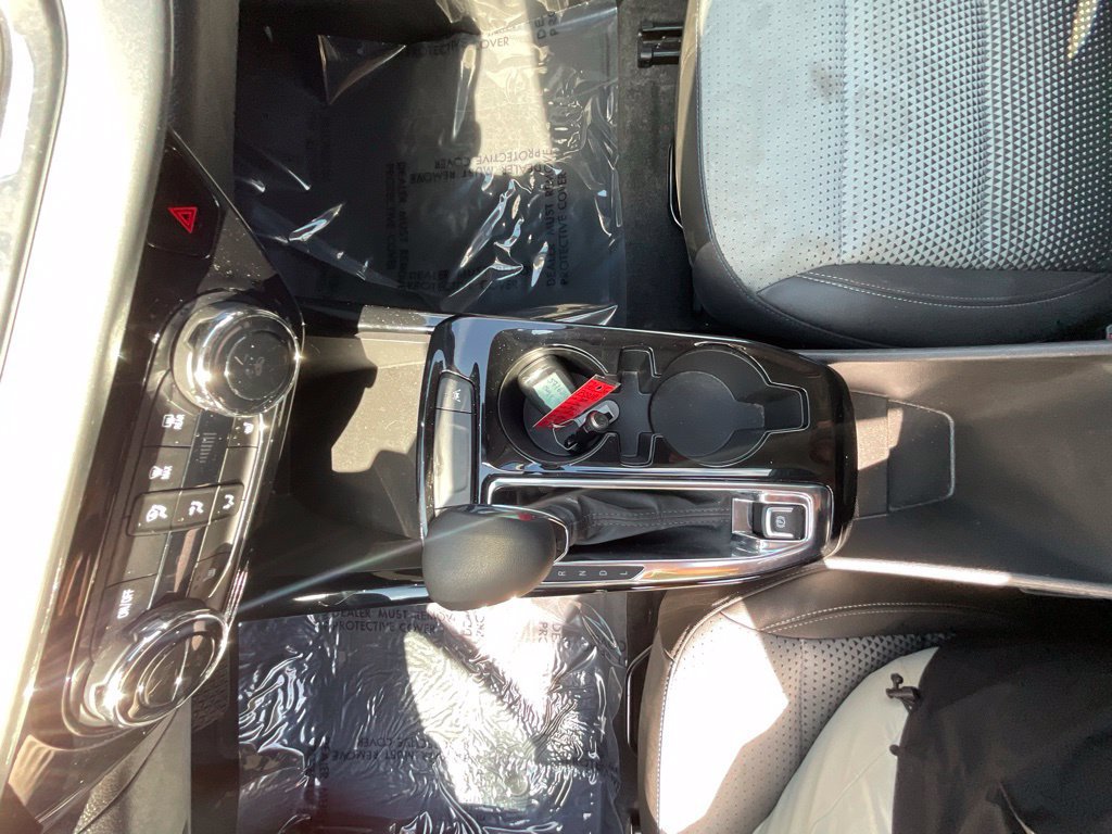 Used 2025 Chevrolet Trax LT w/ LT Convenience Package FWD image 20