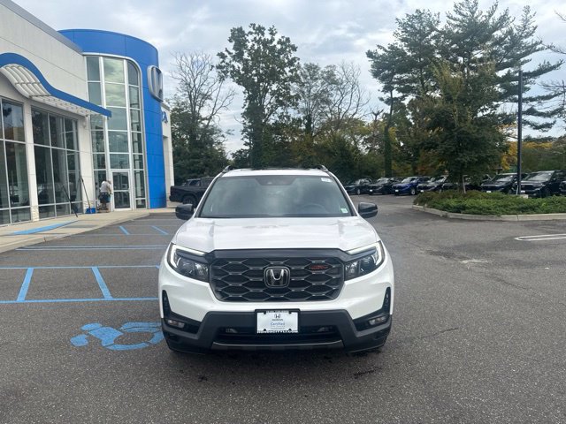 Used 2023 Honda Passport TrailSport image 3