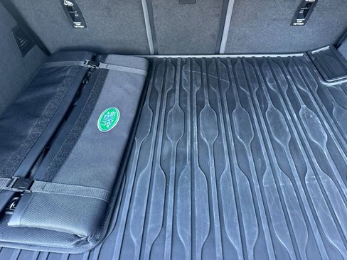 Used 2026 Land Rover Range Rover Velar Dynamic SE image 16