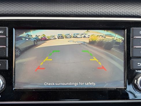 Used 2021 Nissan Kicks S FWD image 27