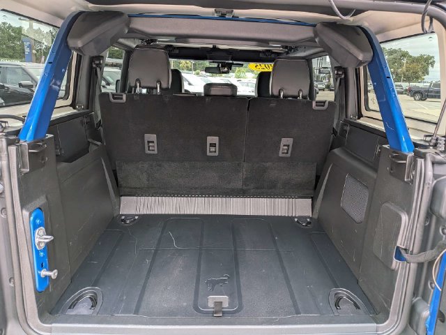 Used 2025 Ford Bronco Badlands AWD/4WD image 14