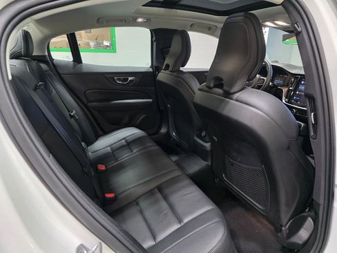 Used 2023 Volvo S60 T8 Plus image 20