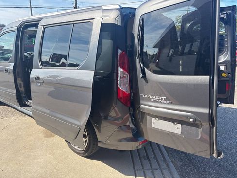Used 2016 Ford Transit Connect XLT FWD image 11