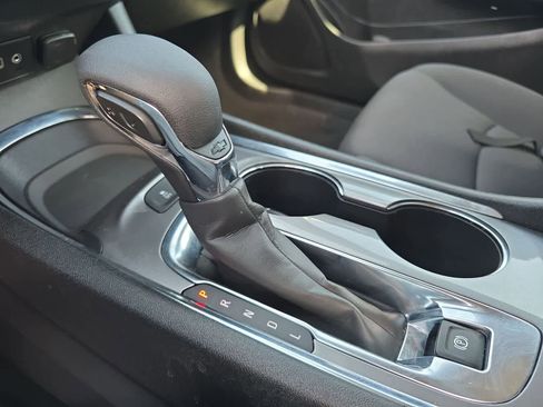 Used 2024 Chevrolet Malibu LT FWD image 25