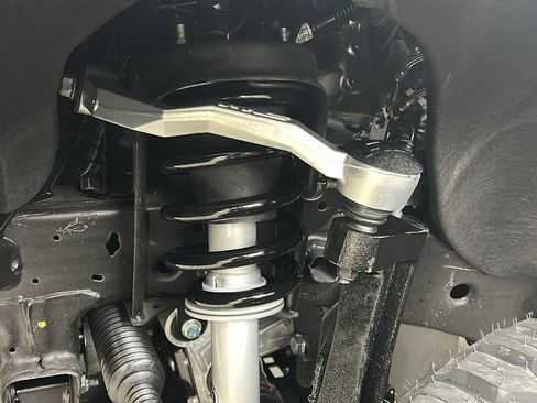 Used 2025 GMC Sierra 1500 SLT w/ SLT Premium Plus Package image 14