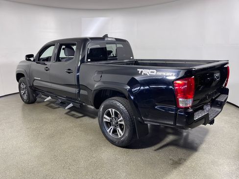 Used 2018 Toyota Tacoma TRD Sport RWD image 15