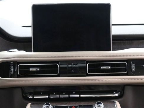 Used 2021 Lincoln Aviator Reserve w/ Equipment Group 201A image 28
