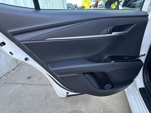 Used 2025 Toyota Camry SE image 9