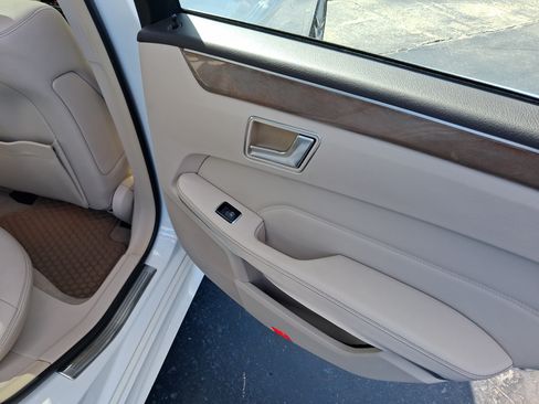 Used 2015 Mercedes-Benz E 350 Sedan image 31