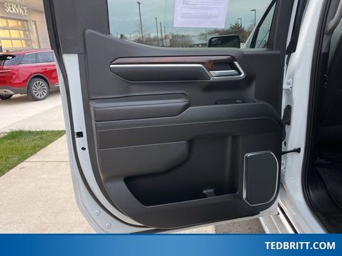 Used 2022 GMC Sierra 1500 SLT w/ SLT Convenience Package image 18