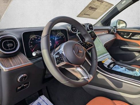 Certified 2026 Mercedes-Benz GLC 300 image 3