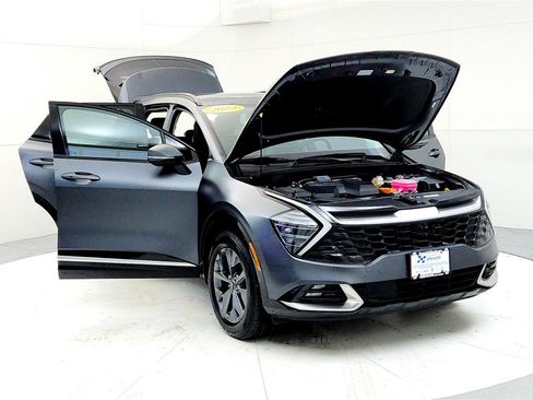 Used 2023 Kia Sportage SX Prestige image 9