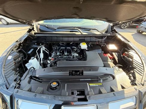 Certified 2025 Nissan Pathfinder Rock Creek image 11