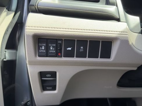 Used 2025 Honda Odyssey EX-L image 8