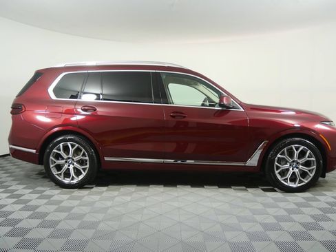 Certified 2026 BMW X7 xDrive40i AWD/4WD image 2