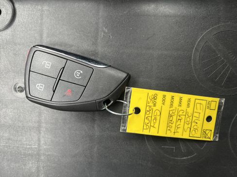Used 2025 Chevrolet Blazer EV AWD Police image 30