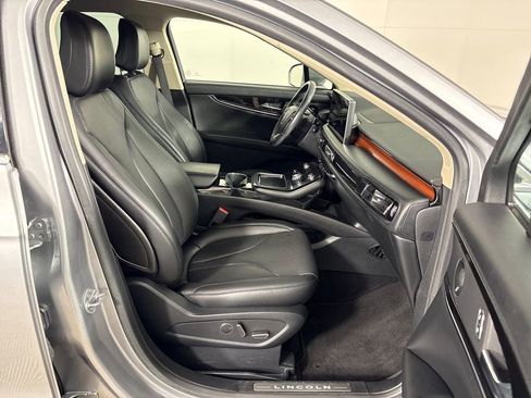 Used 2022 Lincoln Nautilus Reserve w/ Luxury Package FWD image 6