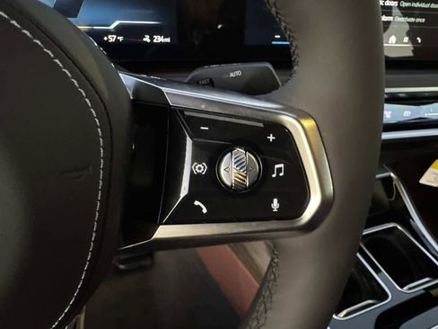 New 2026 BMW i7 xDrive60 w/ Executive Package image 27