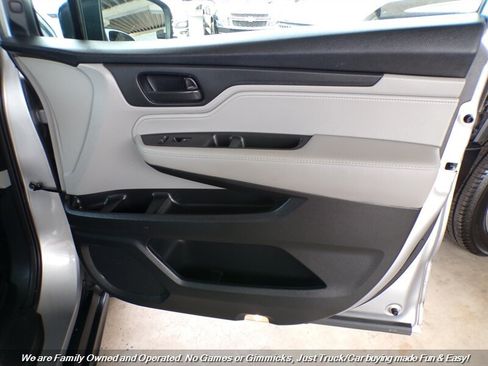 Used 2018 Honda Odyssey EX-L image 25