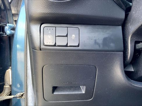 Used 2018 Kia Soul + FWD image 33