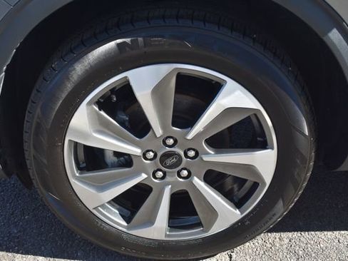 Used 2024 Ford Escape Platinum AWD/4WD image 48