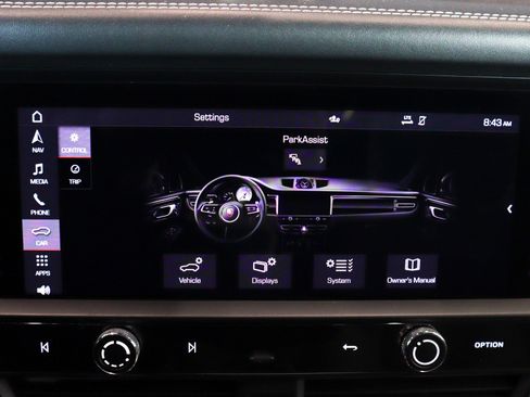 Certified 2022 Porsche Macan image 22