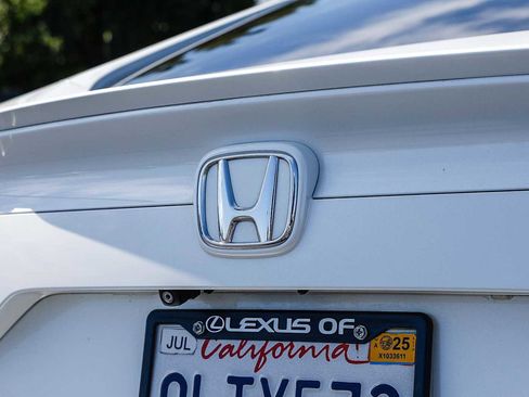 Used 2019 Honda Civic Touring image 12