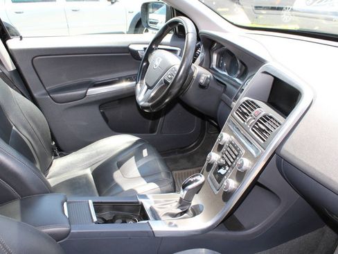Used 2016 Volvo XC60 T5 Premier AWD/4WD image 12