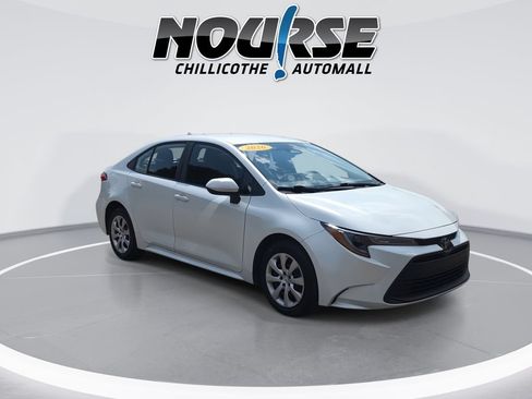 Used 2026 Toyota Corolla LE FWD image 2
