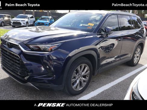 Used 2025 Toyota Grand Highlander FWD image 1