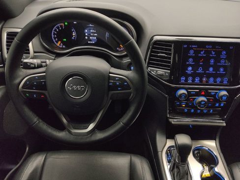 Used 2019 Jeep Grand Cherokee Limited AWD/4WD image 22