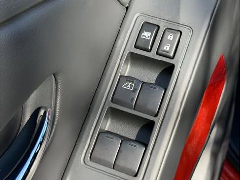 Used 2025 Nissan Frontier PRO-4X image 10