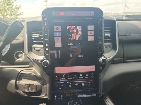 New 2026 RAM 3500 Laramie AWD/4WD image 15